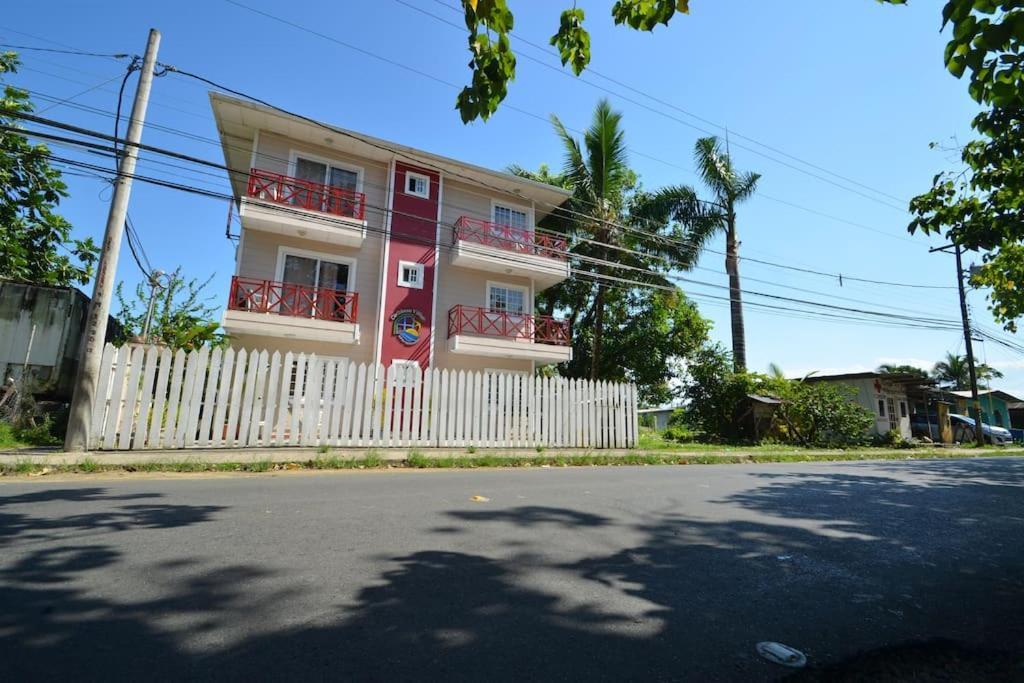 Caribbean Villages Aparments 보카스 타운 외부 사진